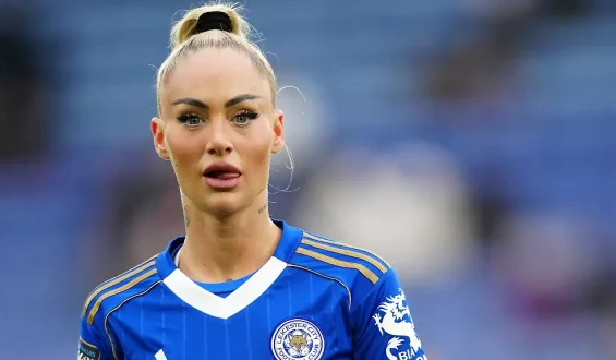 Alisha Lehmann genießt Urlaub auf Jamaika
