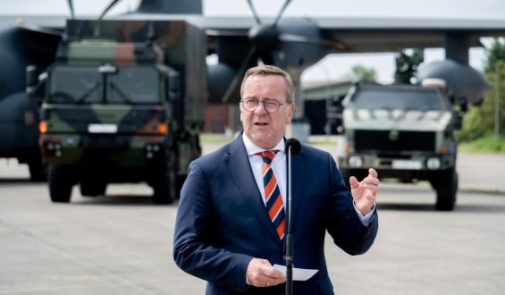 Beamte und Soldaten Aus Minus wurde Plus – Warum ein Rechenfehler den Steuerzahler fünf Millionen Euro kosten könnte