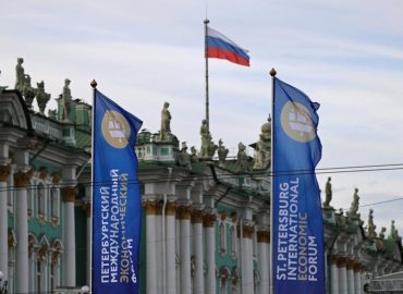 Ende des Wirtschaftsforums in St. Petersburg: Drohnenangriffe auf Stadt und Infrastruktur