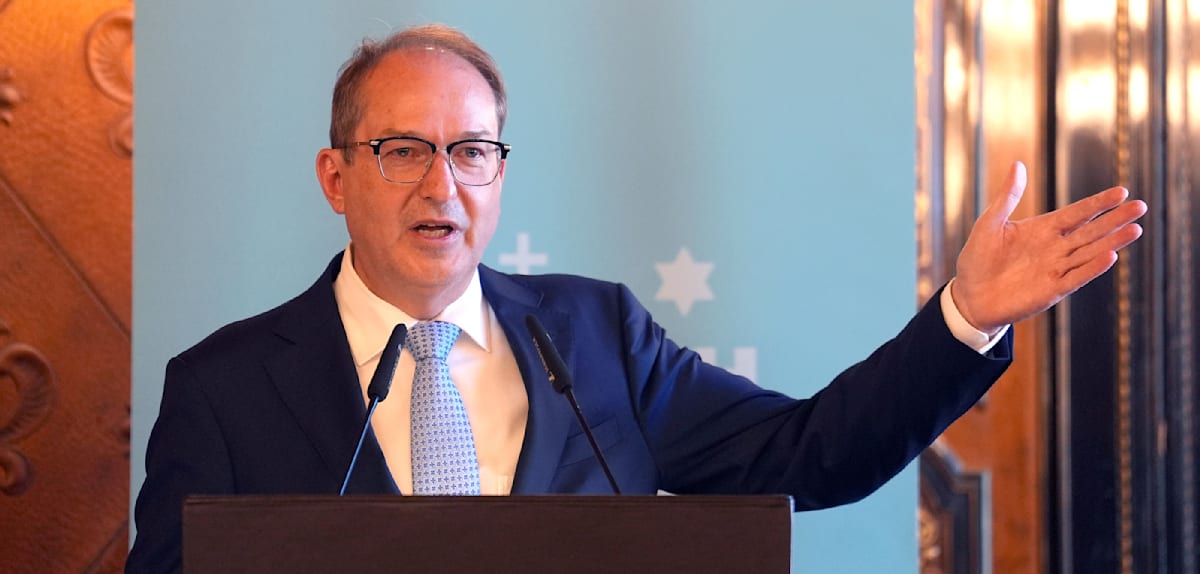 Dobrindt verteidigt Abschiebung afghanischer Straftäter