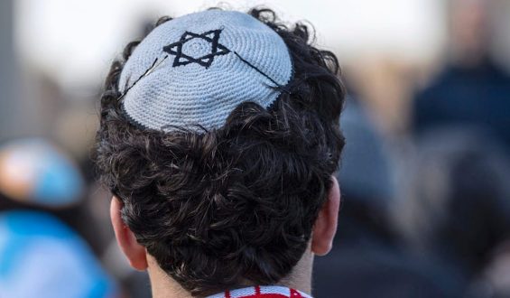 Mann mit Kippa in Berlin angegriffen