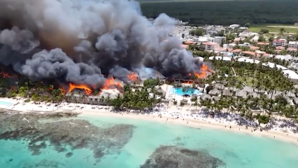 Hotelanlage in der Dominikanischen Republik durch Brand zerstört
