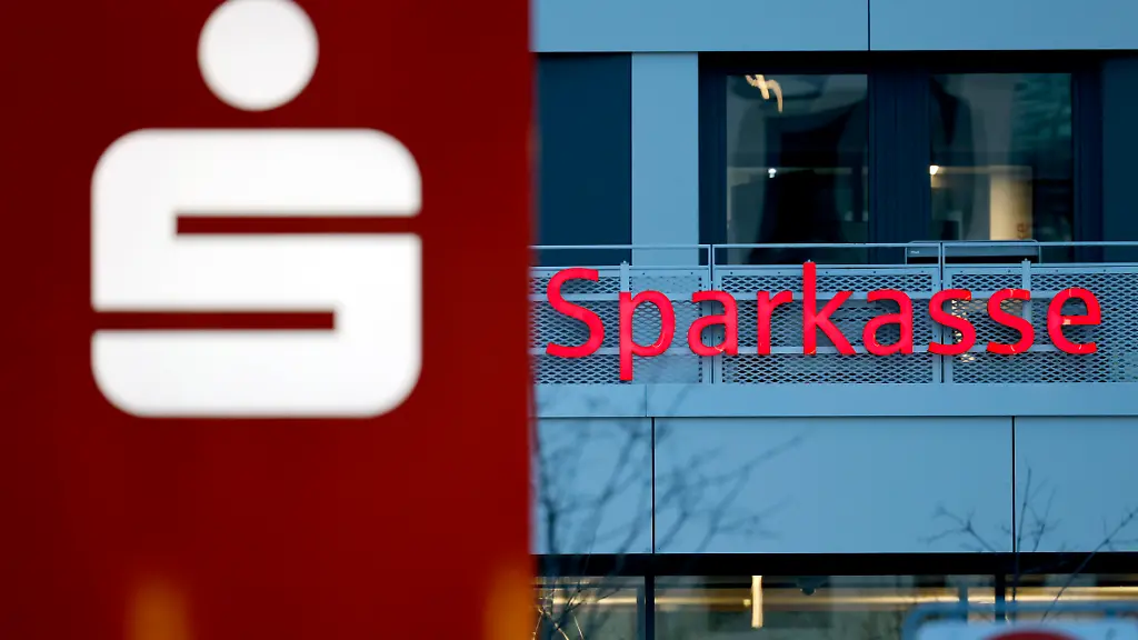 Girokonten bei der Sparkasse: Hohe Kosten und ihr Mehrwert