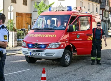 Gefahrgut legt A8 lahm – Evakuierungen wegen Waldbrandgefahr