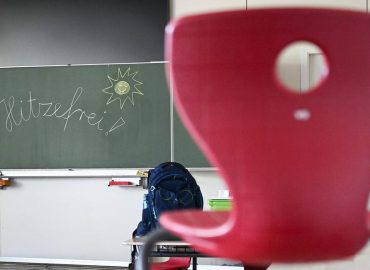 Rechte bei hohen Temperaturen: Was am Arbeitsplatz und in der Schule gilt