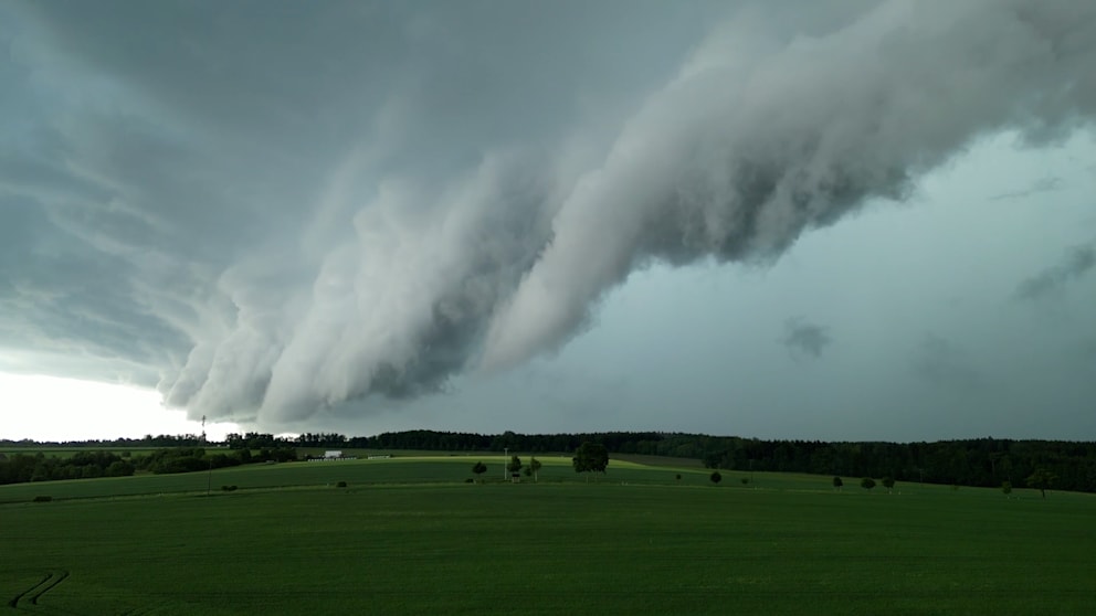 Gewitterfront Bringt Unwetter Zum Wochenstart