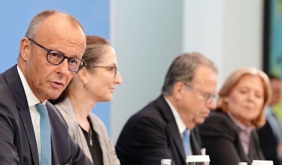 Reform der Altersversorgung: Regierung setzt auf vollständige Umsetzung der Empfehlungen