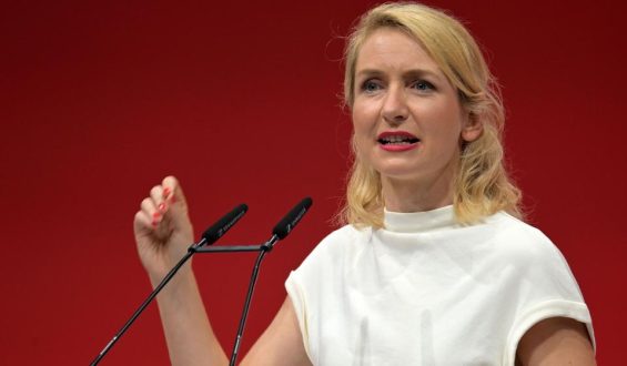 Die Linke: Parteitag in Zeichen von Herausforderungen