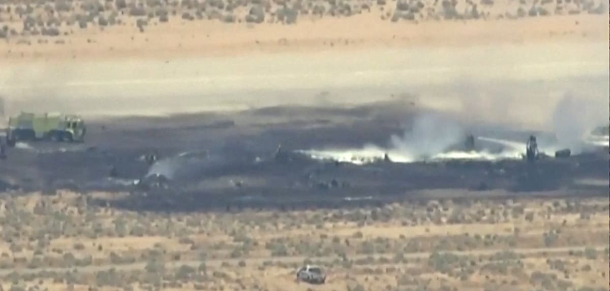 B-52-Bomber stürzt in Kalifornien ab