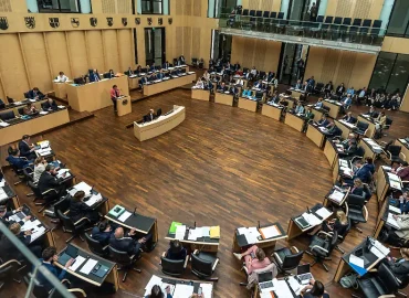 Bundesrat ermöglicht Reformen in Renten und Apotheken
