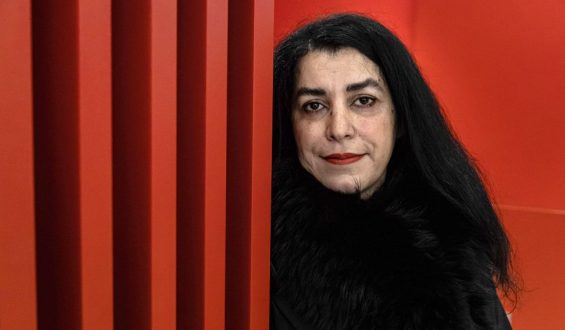 Die Kunst und das Erbe von Marjane Satrapi: Eine Hommage