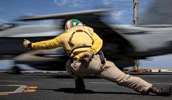 USA und Iran in erneuten Konflikten: Angriffe und Drohungen