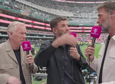 Müllers Reaktion auf die Rote Karte im Eröffnungsspiel