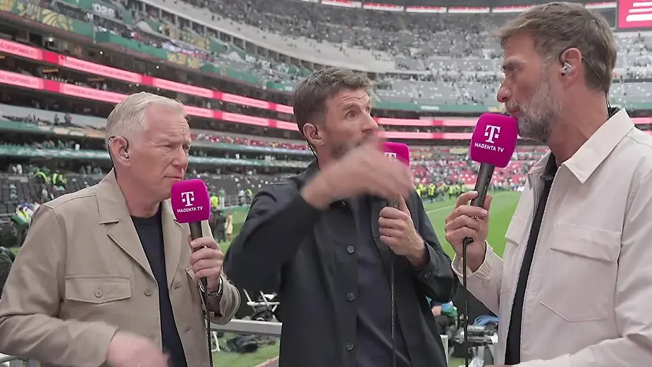 Müllers Reaktion auf die Rote Karte im Eröffnungsspiel