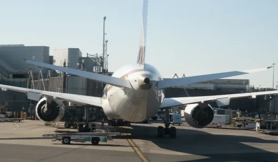 Flugzeug kehrt wegen Bluetooth-Namens um