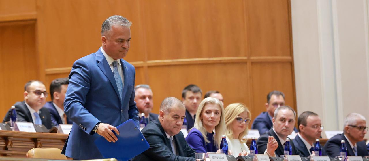 Politische Krise in Rumänien verlängert sich: Adrian Vestea als Regierungschef abgelehnt