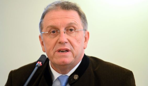 Kritik an Ehrung durch Oberfrankens Bezirkstag