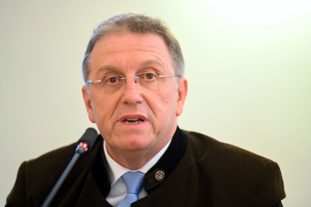 Kritik an Ehrung durch Oberfrankens Bezirkstag