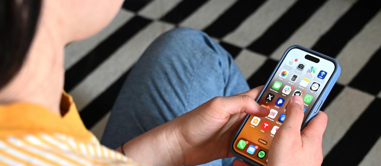 Kommission legt Empfehlungen vor: Altersgrenze für Social Media?