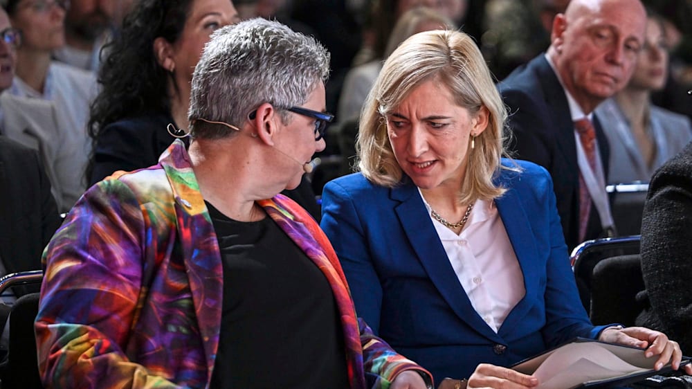 Pflegereform: Kontroverse um Einkommensgrenze und Reformpläne