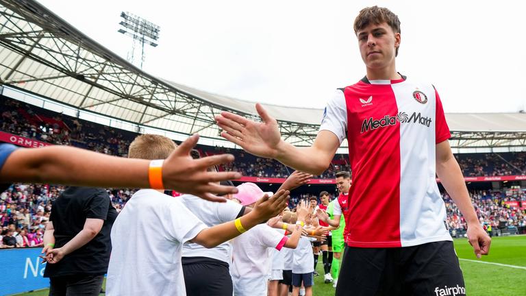 Transfer-Highlights: VfB Stuttgart verpflichtet Leo Sauer
