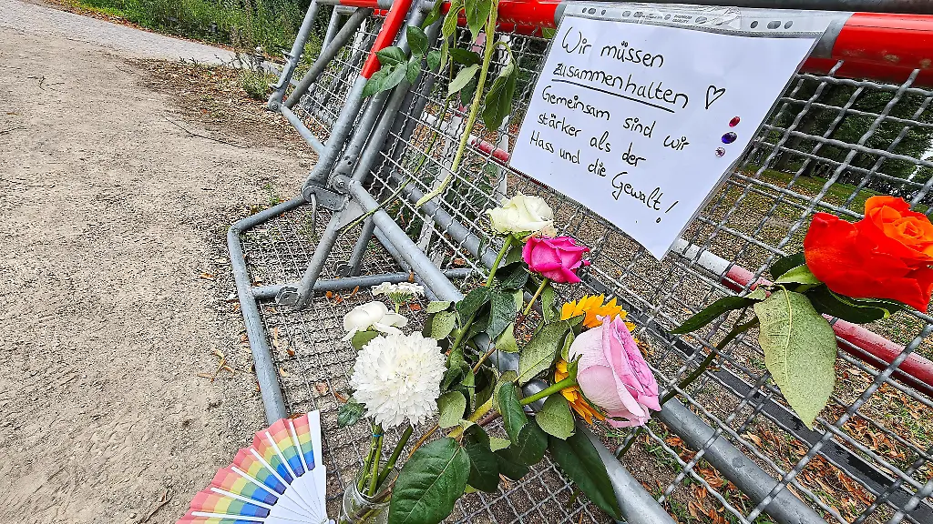 Debatte über Behördenversagen nach CSD-Anschlag in Berlin