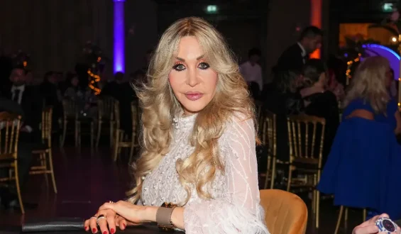 Ex-Pornostar Dolly Buster erleidet medizinischen Zwischenfall bei TV-Dreharbeiten