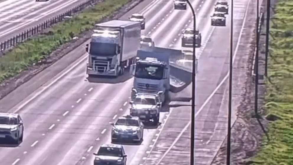 Gefährliches Manöver in Australien: Kleiner Fahrfehler mit großen Folgen