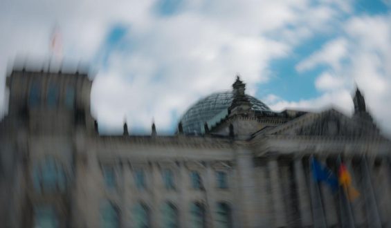 Vertrauen in den Staat auf neuem Tiefpunkt