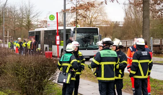 Busfahrer nach Unfall freigesprochen: Reaktionen und Gerichtsbeschluss