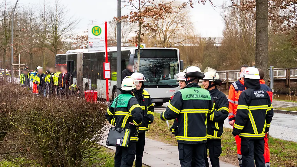 Busfahrer nach Unfall freigesprochen: Reaktionen und Gerichtsbeschluss