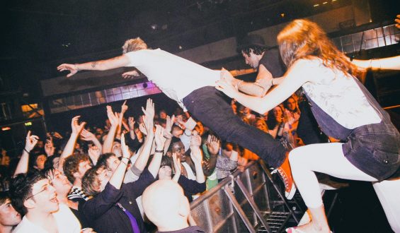Kulturpraxis Stagediving und Verlorene Musikorte im V&A Museum