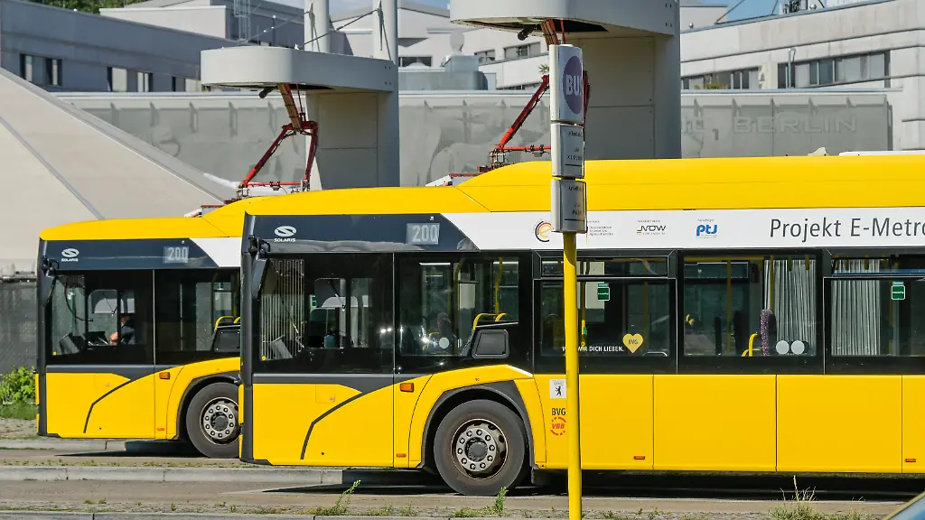BVG muss Werbung für Nius zulassen