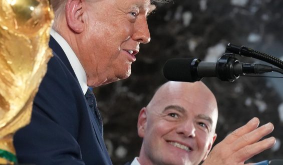 Trump kritisiert Tuchels Taktik nach Englands Niederlage gegen Argentinien