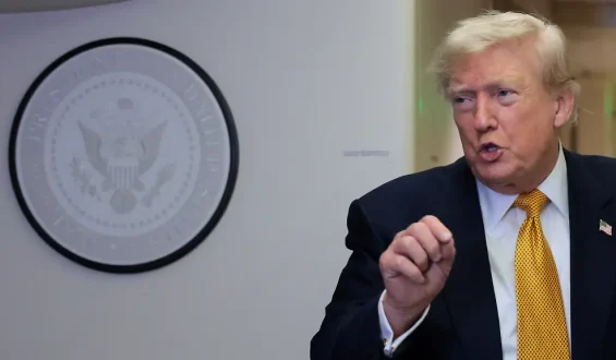 Trump fordert Gebühren für die Sicherheit der Straße von Hormus