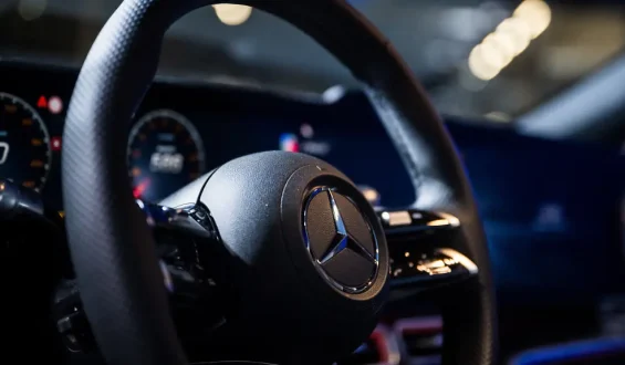 Mercedes-Benz steigert Gewinn trotz Absatzschwierigkeiten in China