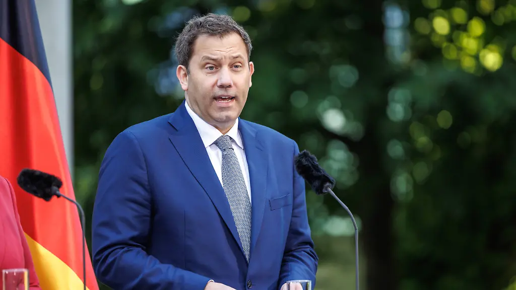 Klingbeil plant höhere Neuverschuldung