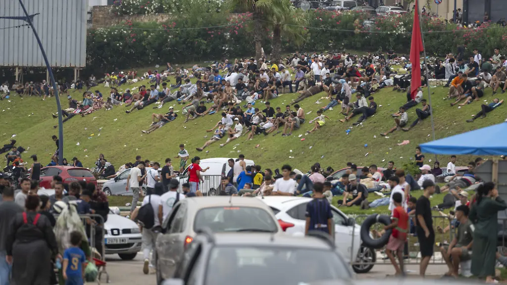 Massiver Ansturm von Migranten auf Ceuta
