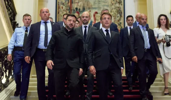Macron kündigt Manöver der Ukraine-Friedenstruppe an