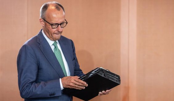 Umbildung im Kabinett: Neuerungen und erwartete Entscheidungen