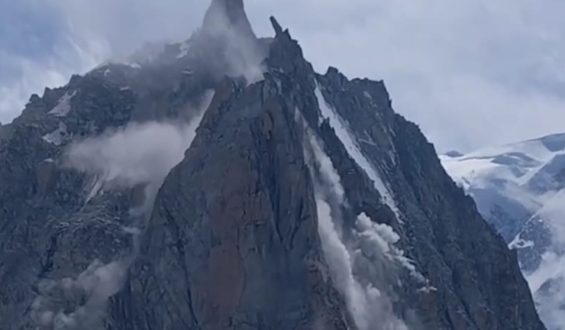 Teile des Mont Blanc brechen ab