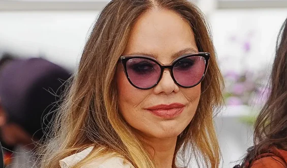 Ornella Muti strebt russische Staatsbürgerschaft an