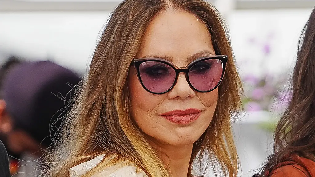 Ornella Muti strebt russische Staatsbürgerschaft an