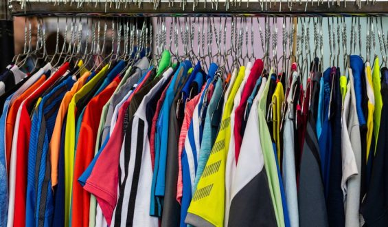 Neue Regeln gegen Vernichtung von Kleidung