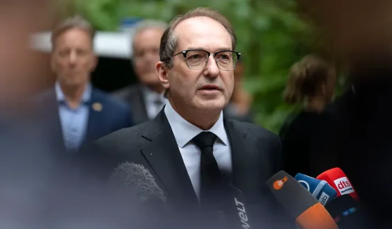 Dobrindt plant schärfere Maßnahmen gegen Islamisten