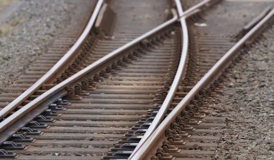 Unbekannter legt Steine auf Bahngleise bei Ellwangen