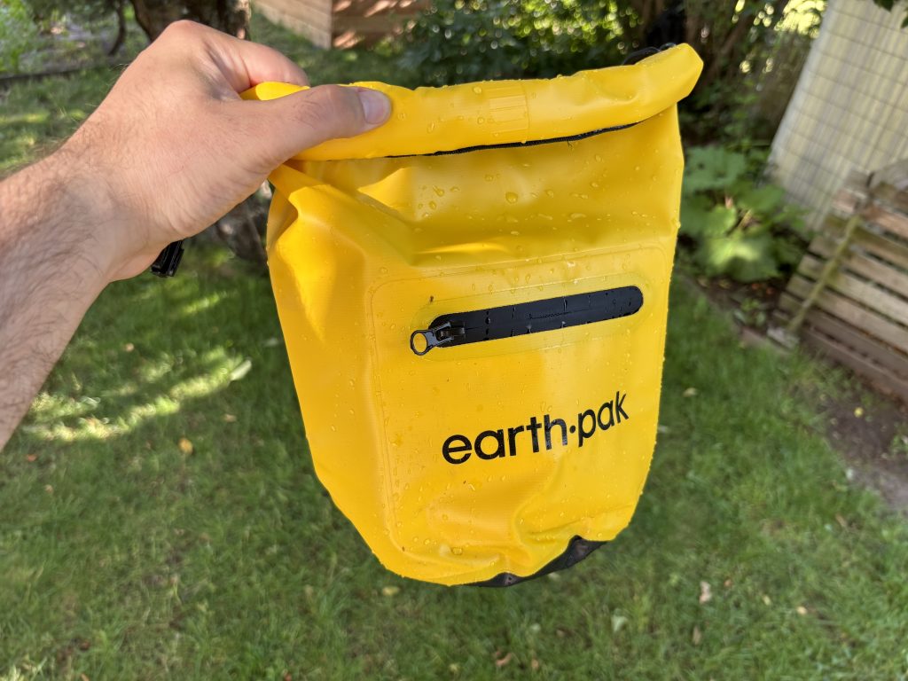 Drybags im Test: Welcher ist wirklich wasserdicht?