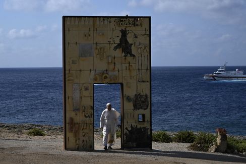 Der Besuch von Papst Leo XIV. auf Lampedusa: Ein Zeichen des Gedenkens und der Forderung nach Veränderung