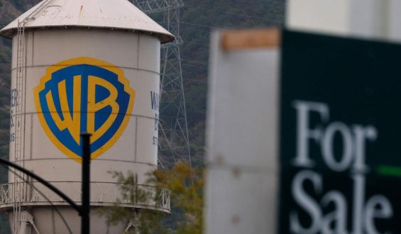 Paramount verschiebt Warner-Übernahme nach Wettbewerbsklagen