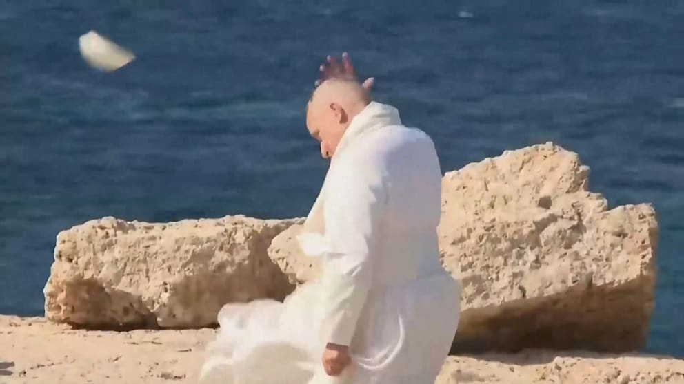 Besuch des Papstes auf Lampedusa: Ein unerwarteter Moment